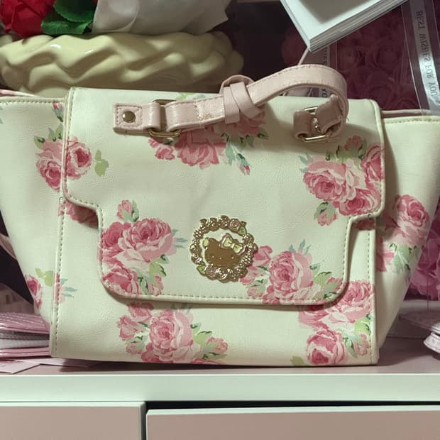 히메카지 키티 고전가방
