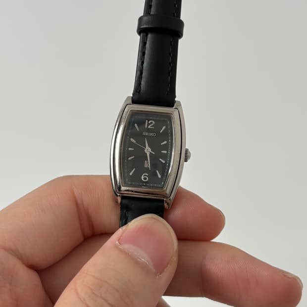 90s lukia  silver square ladies quartz