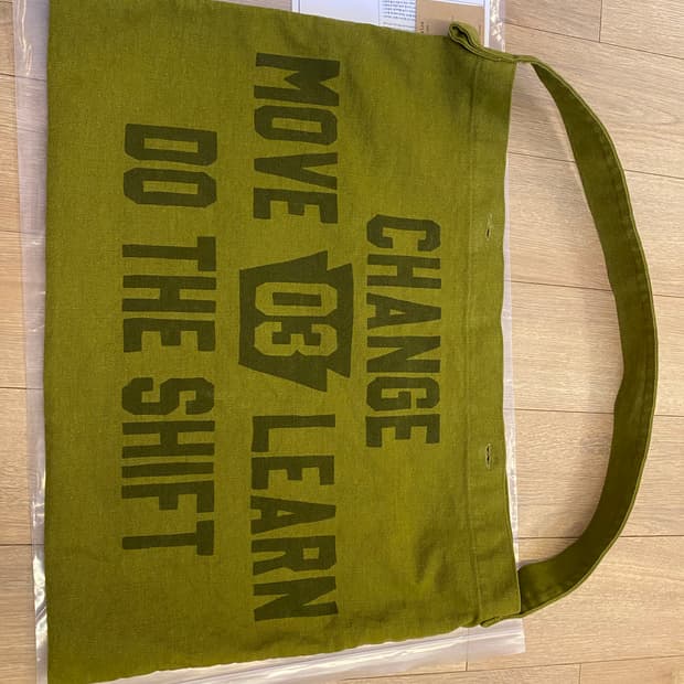 컬렉트피시스 메신저백