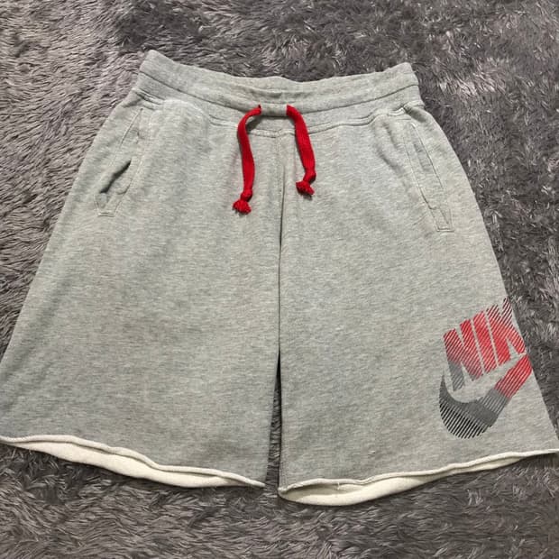 [[L] 나이키(NIKE) 프렌치 테리 퓨추라 쇼츠p366