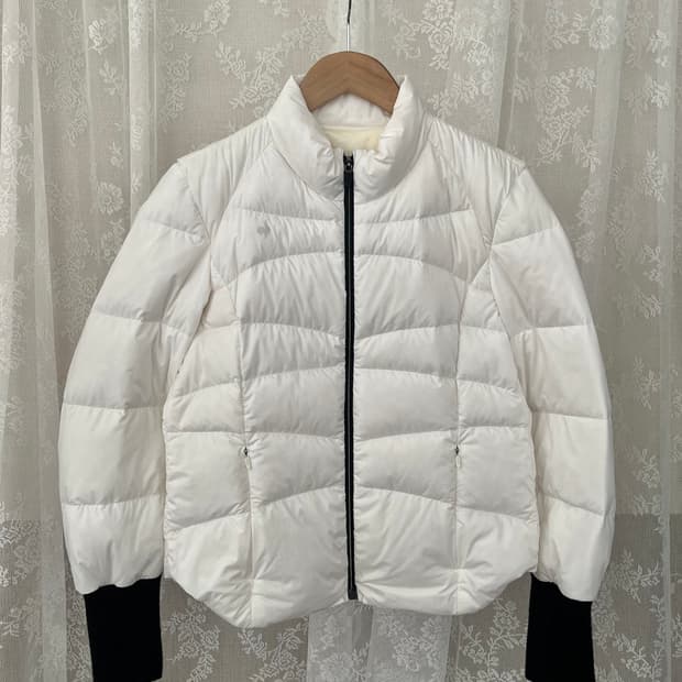 L) 르꼬끄 스포르티브 구스다운 경량패딩 화이트