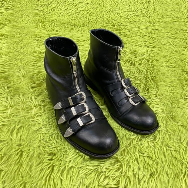 꼼 데 가르송 웨스턴 벨티드 레더 부츠