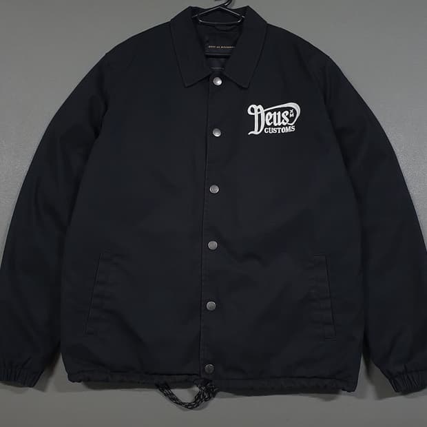 실측 XL (105) 데우스 엑스마키나 인카운터스 누빔 코치 자켓 블랙