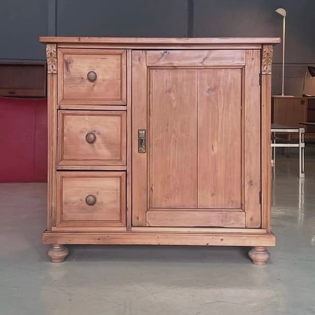 빈티지가구 앤틱가구 영국 파인 싱글 도어 컵보드 캐비넷