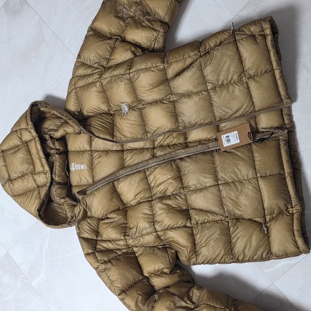 스투시 미드웨이트 후드 푸퍼 카키 XL 새상품