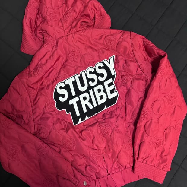 스투시 트라이브 레드 자수패턴 후드패딩 S