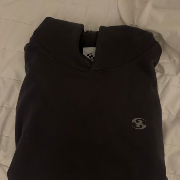 산산기어 후드티