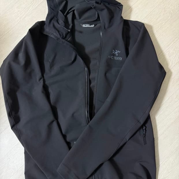 아크테릭스 감마 바람막이