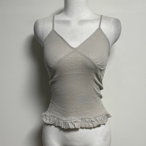 튜프티 펀칭 프릴 나시