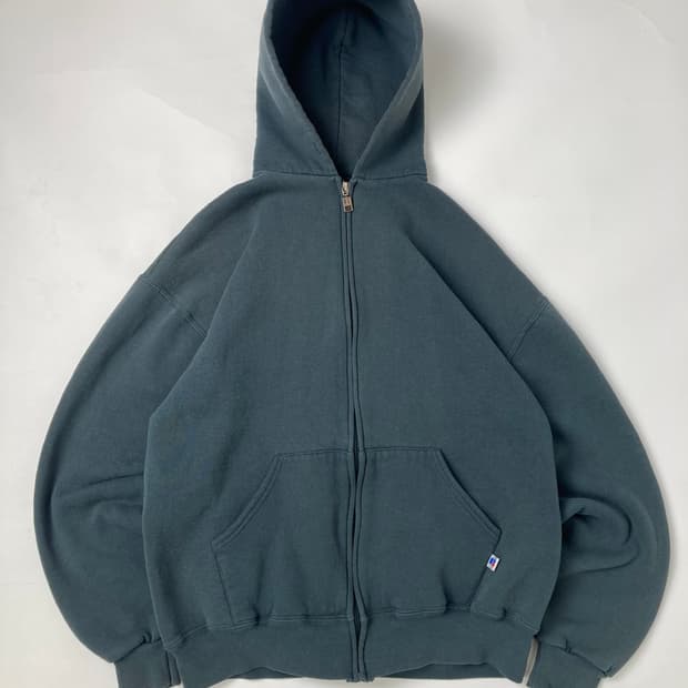 90s Russell Zip Up Hoodie (sage green)