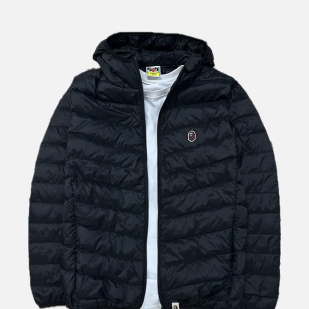 베이프 경량패딩