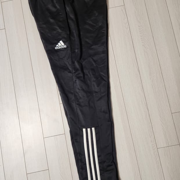 새상품급)아디다스 레지18 PES 트레이닝 팬츠 사이즈m

약기모 입니다