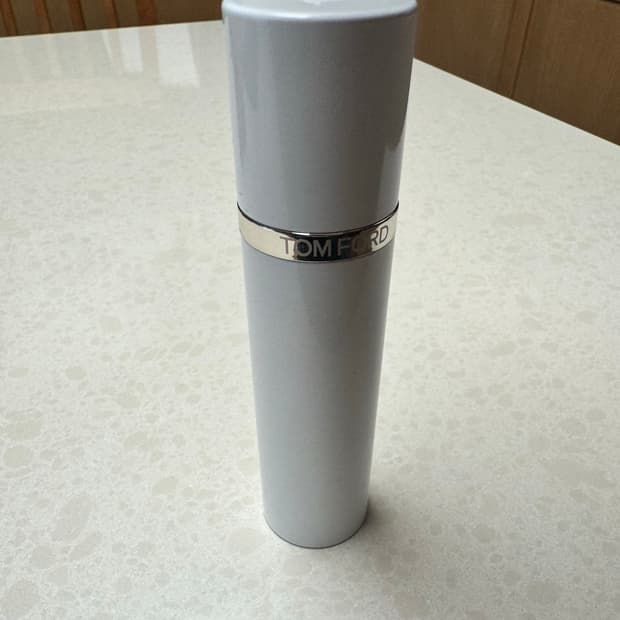 톰포드 솔레이네쥬