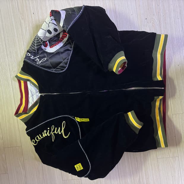 캐피탈 벨베틴 샴 레인 스컬 앤 스네이크 봄버 자켓 블랙