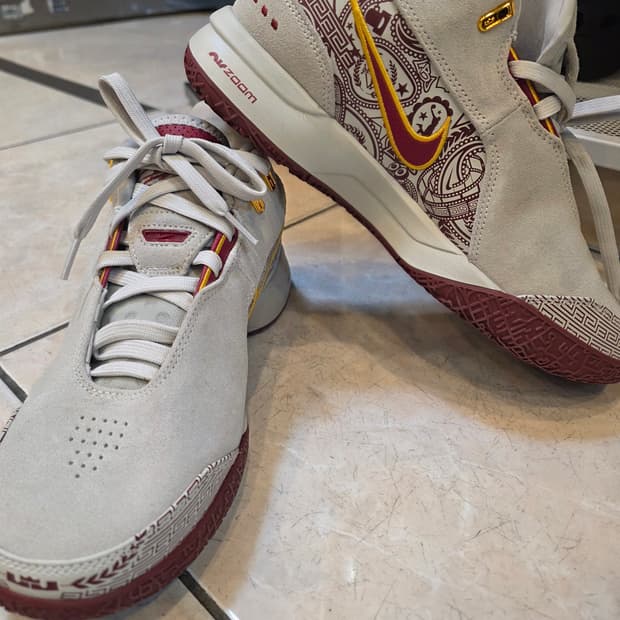 나이키 르브론 농구화 아이보리/레드270