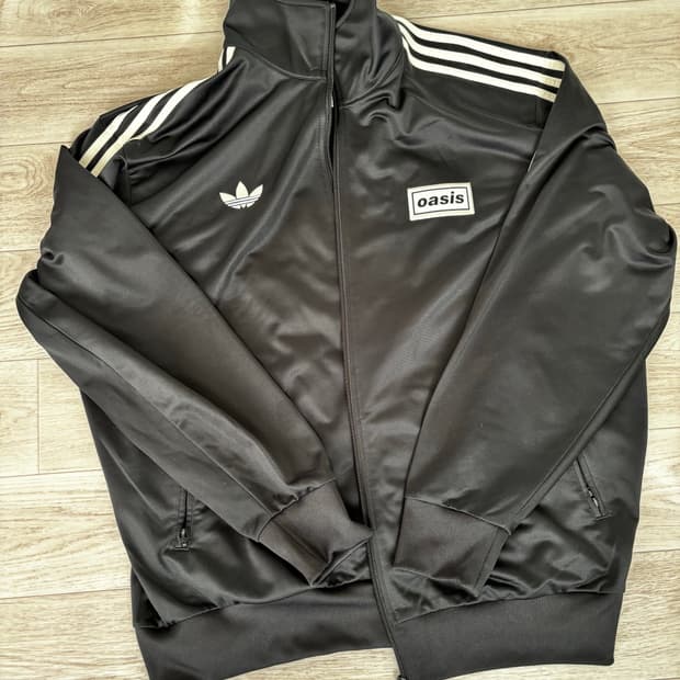 아디다스 오아시스 트랙탑 블랙 UK XL