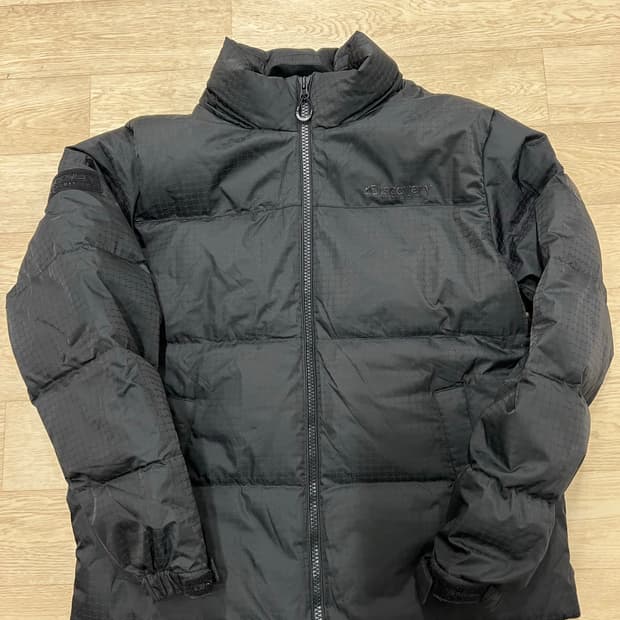 디스커버리 익스페디션 다운 푸퍼패딩