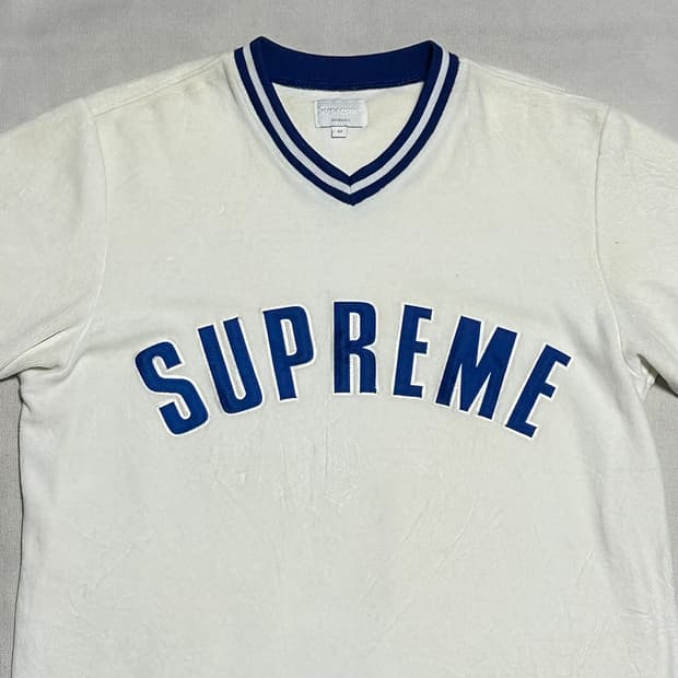 M 슈프림 블루 빅로고 브이넥 반팔 티셔츠
