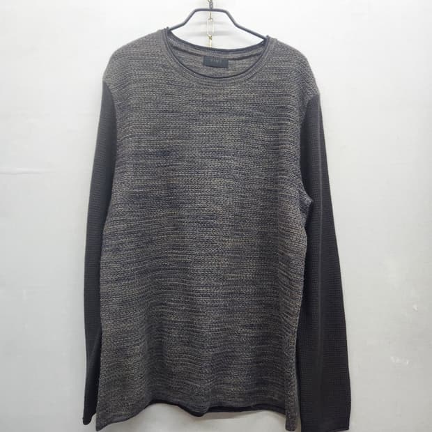 한섬 타임 소매 배색 디테일 니트 L