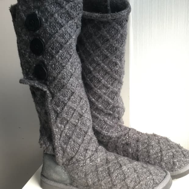 어그 카디 니트 부츠 차콜