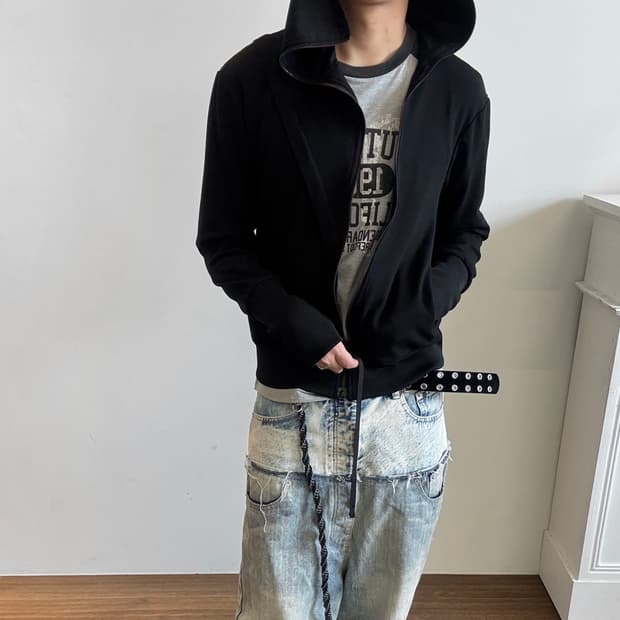 Hare Hooded Zip-up