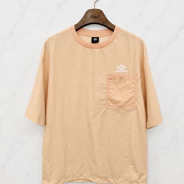 90,S넉넉사이즈 )) UMBRO 엄브로 바람막이 반팔티셔츠!~