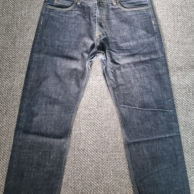 Carhartt — 데님팬츠 (Raw Denim)