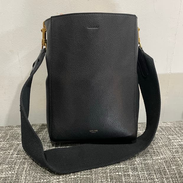 셀린느 상글 스몰 버킷백 블랙 정품