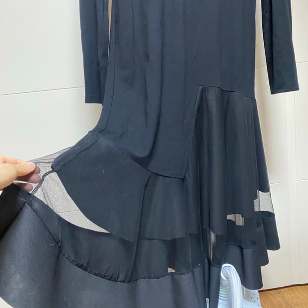 블랙 롱 원피스 시스루 디자인