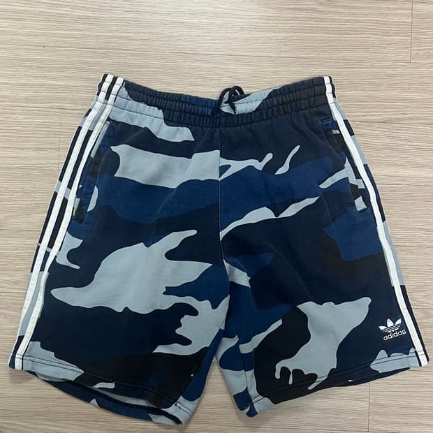 아디다 블루 카모 팬츠 반바지
