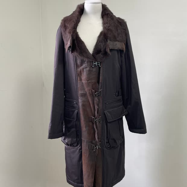 스피치오 래빗퍼 트리밍 더블 훅 롱 코트