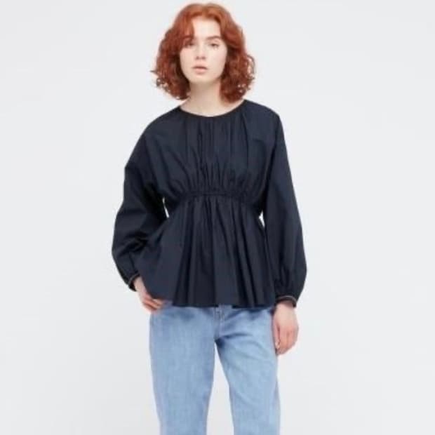 유니클로 JWA 개더블라우스