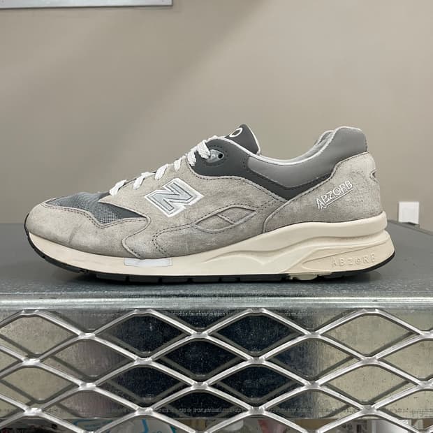 뉴발란스 1600 그레이 290