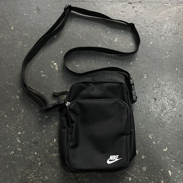 나이키 크로스백 