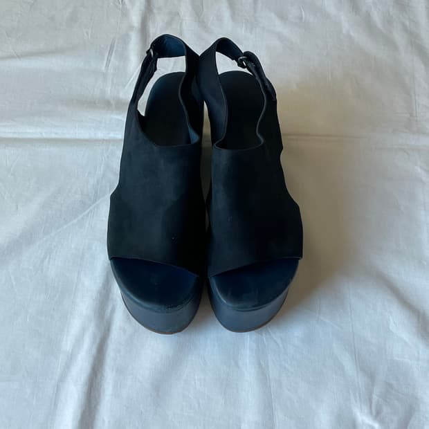 COS 샌들 (size 39)