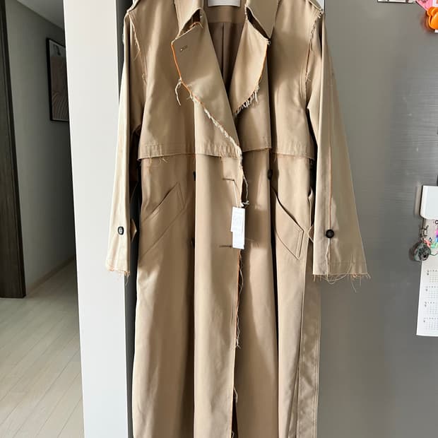 PERVERZE 베이지 트렌치 코트 새상품