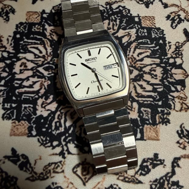 SEIKO 빈티지 쿼츠 시계