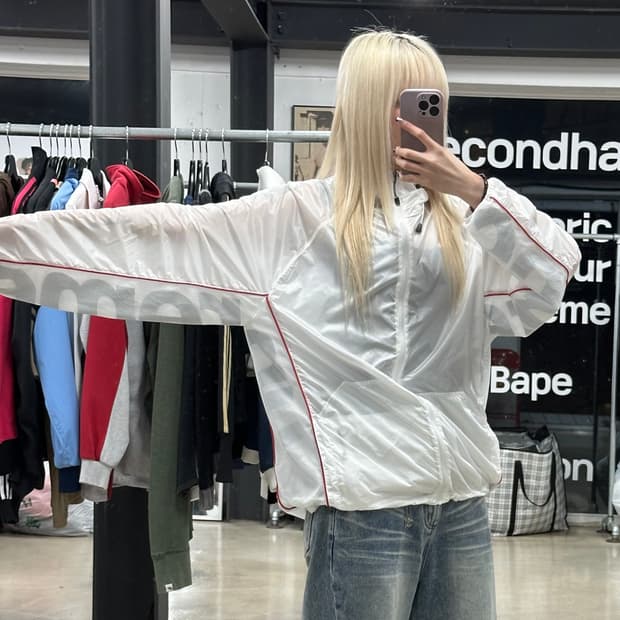 슈프림 립스탑 후드 윈드쉘 화이트 22SS