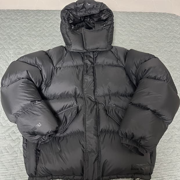 슈프림 700-필 다운 라이트웨이트 퍼퍼 자켓 블랙 - 24FW