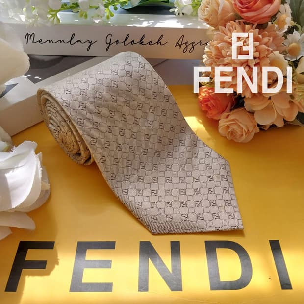 펜디 실크 아이보리 주카 패턴 넥타이 9.1cm A등급 K2347