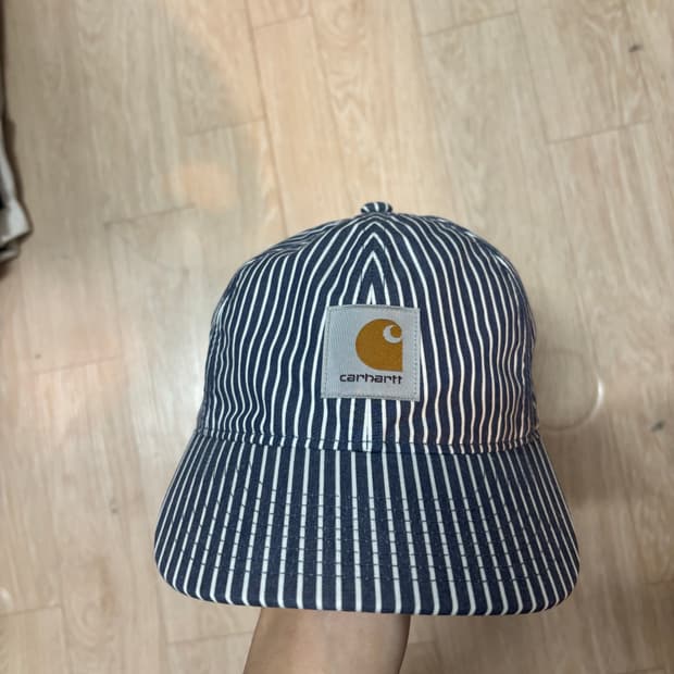 칼하트 wip 스트라이프 볼캡