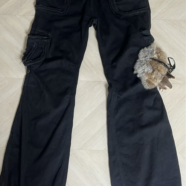 GOA feather cago pants