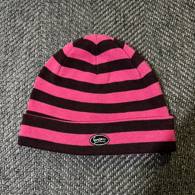 1011 Gallery Stripe Beanie-Pink
