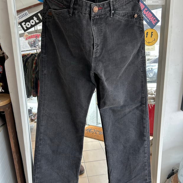 00‘s 리바이스 레드룹 와이드레그 블랙진 34in