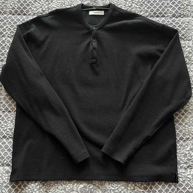 논노드 핑거홀 헨리넥 티셔츠 2