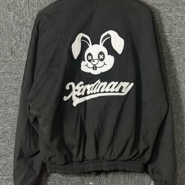 엑스오디너리(X:ORDINARY) 토끼 자수 스웨이드 워크 자