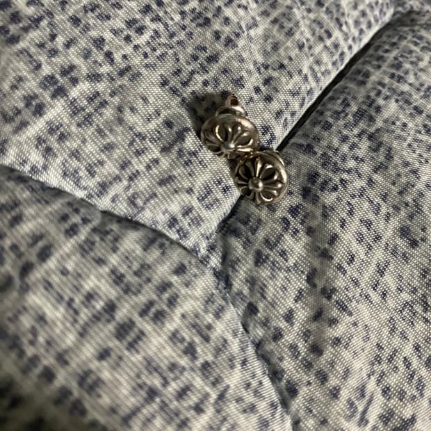 크롬하츠 플로랄 크로스 귀걸이 실버