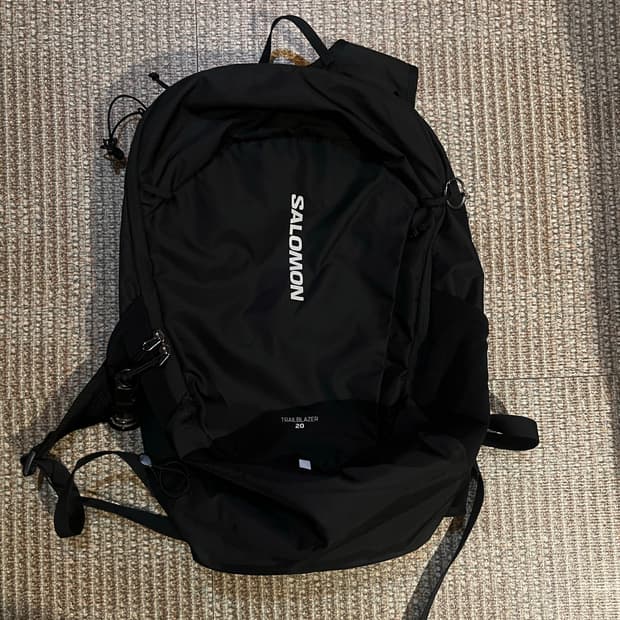 살로몬 백팩 검은색