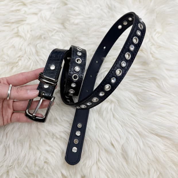 락시크 큐빅 펀칭 버클 벨트