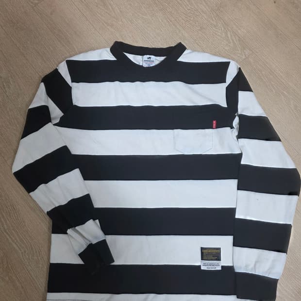 소버먼트 보더티 스트라이프 긴팔티 M